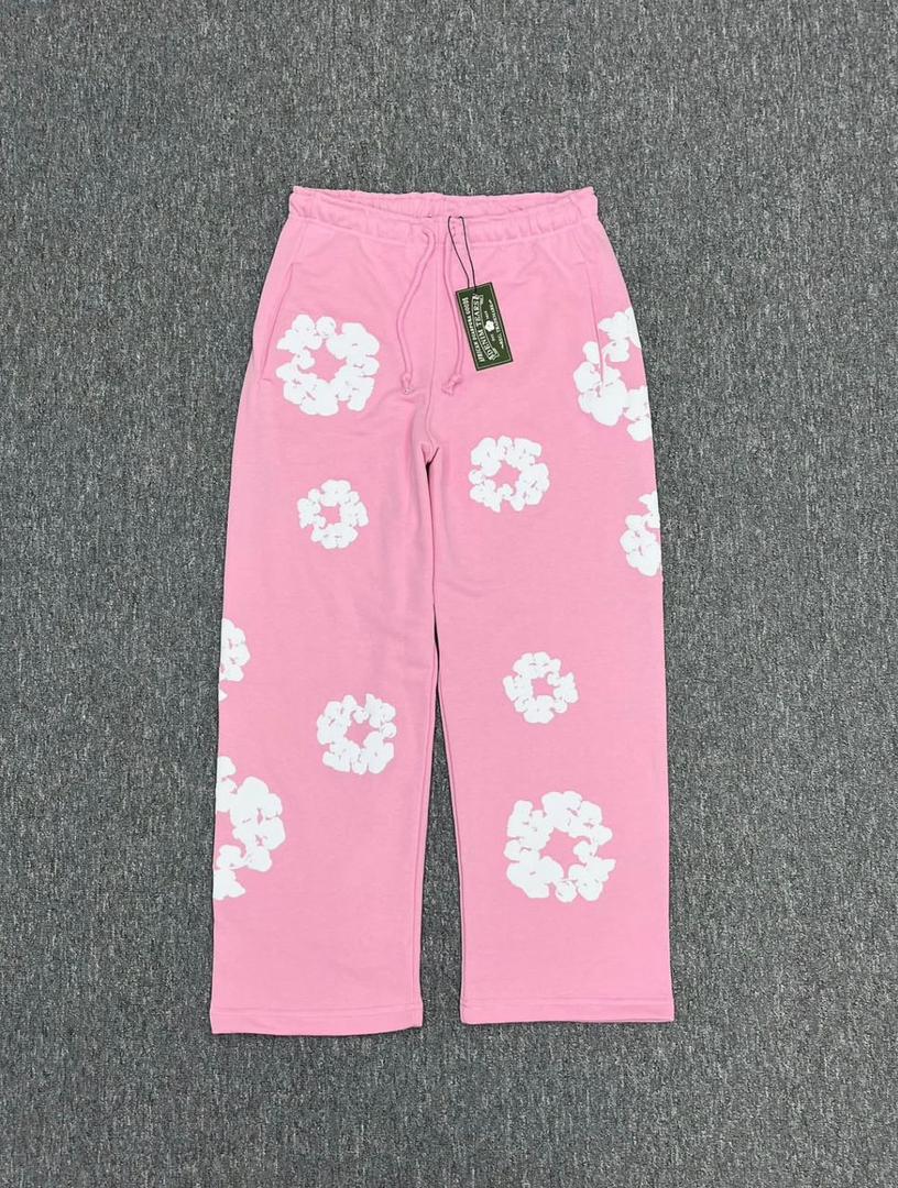 •	Nike noir .Robe femme wax rouge