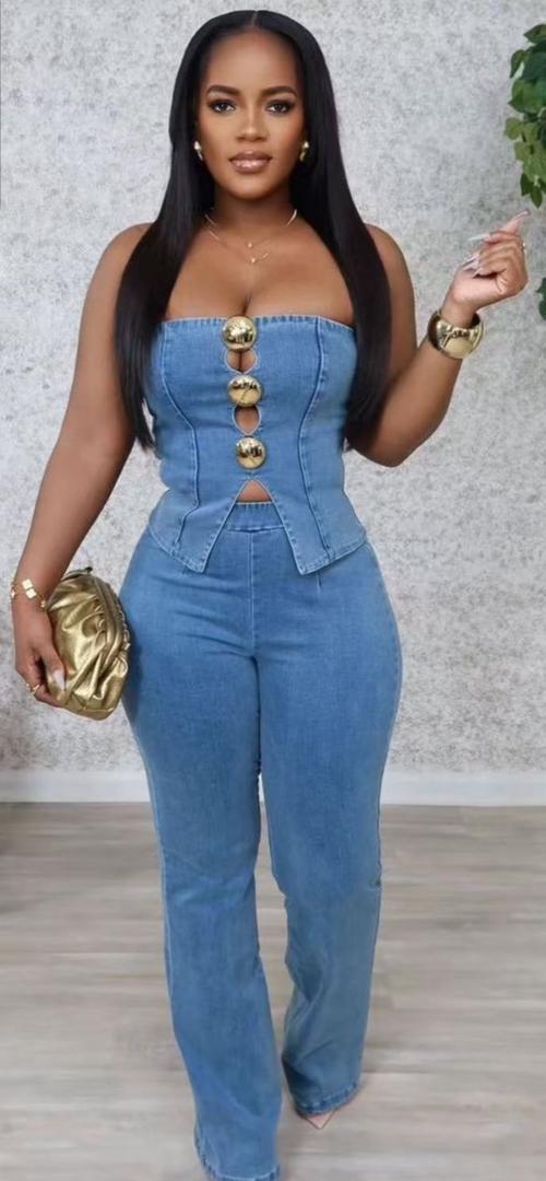 •	Nike noir .Robe femme wax rouge