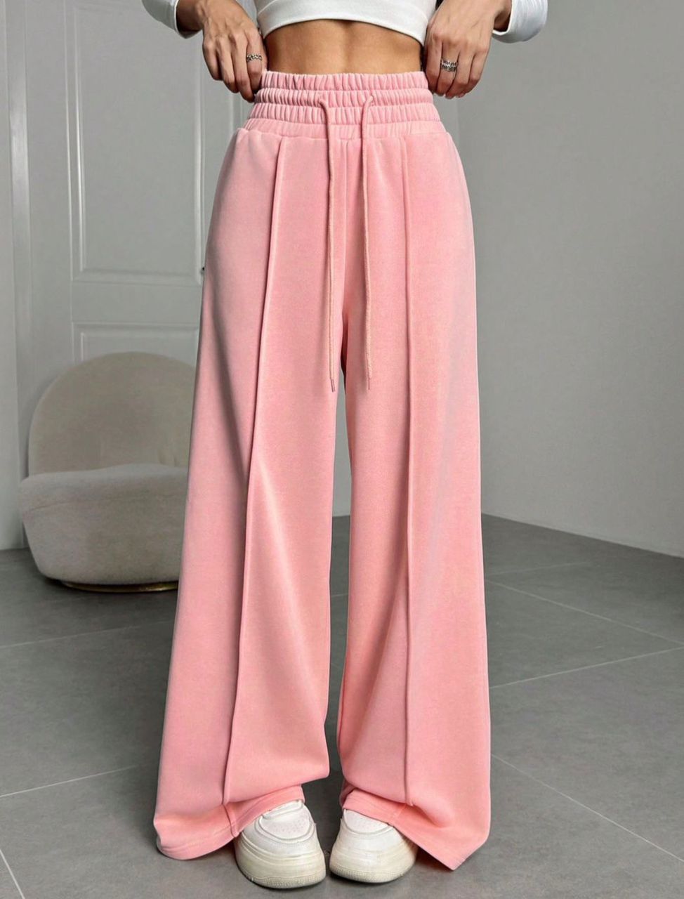 •	Nike noir .Robe femme wax rouge